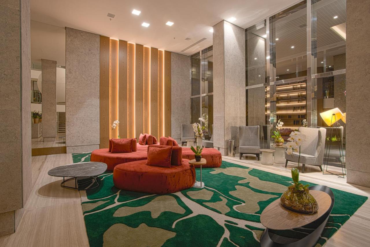 Suryaa Hotel Pinhais, Curio Collection By Hilton Kültér fotó