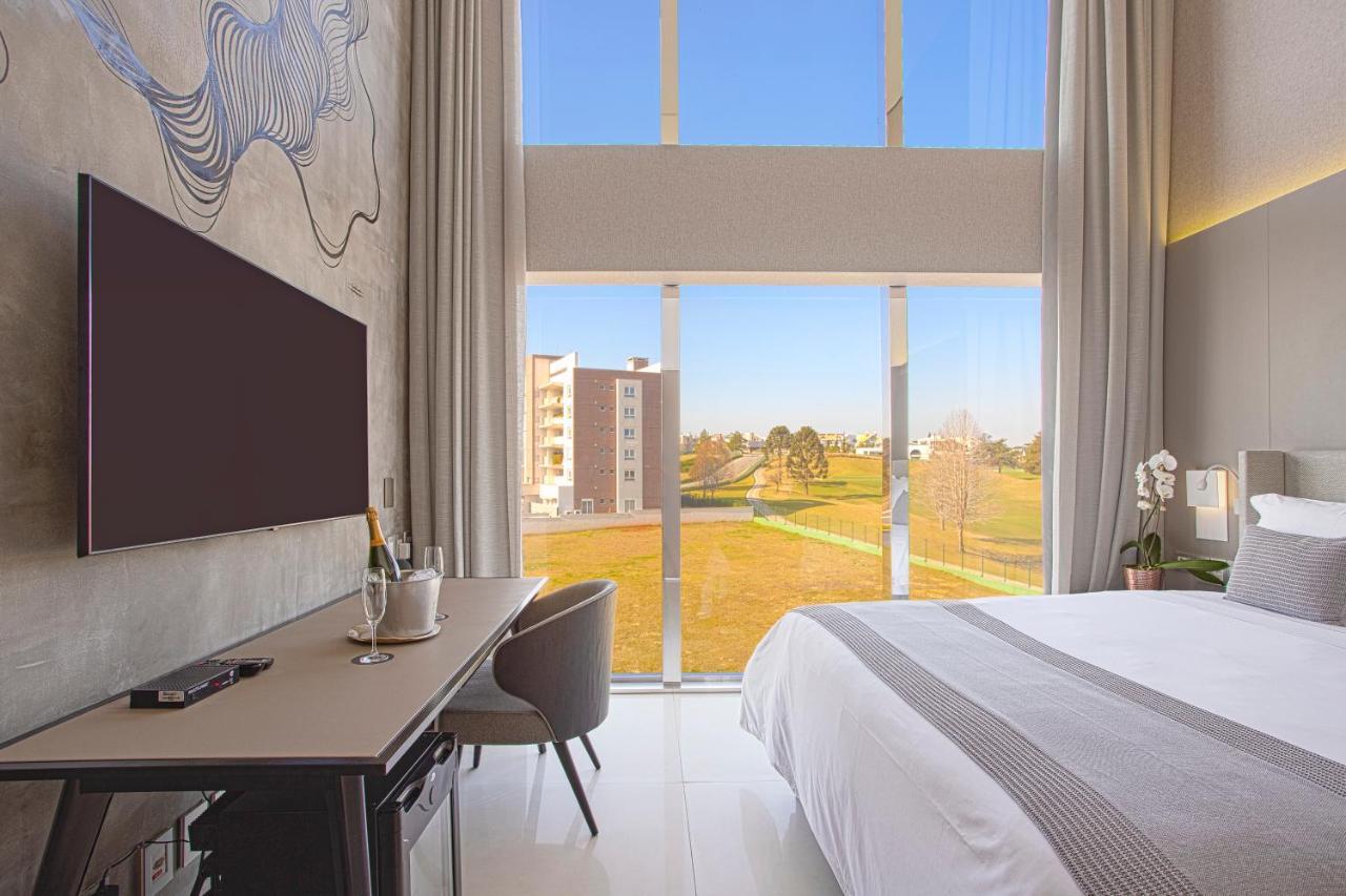 Suryaa Hotel Pinhais, Curio Collection By Hilton Kültér fotó